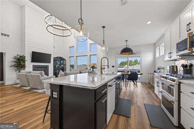 1101 Michigan Circle, Hoschton, GA 30548