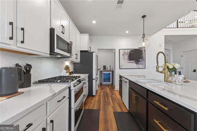 1101 Michigan Circle, Hoschton, GA 30548