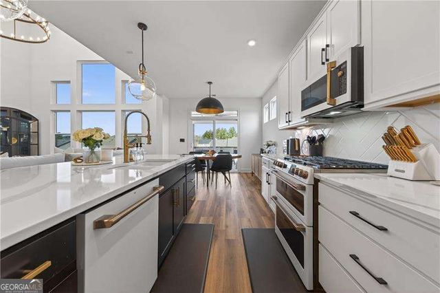 1101 Michigan Circle, Hoschton, GA 30548