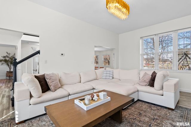 308 Winter Park Drive, Chatham, IL 62629