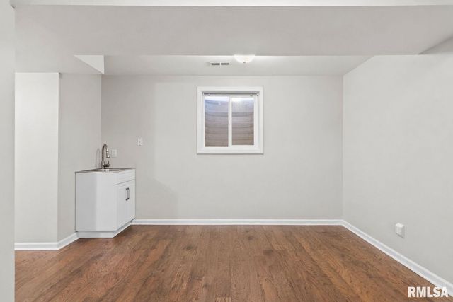 308 Winter Park Drive, Chatham, IL 62629