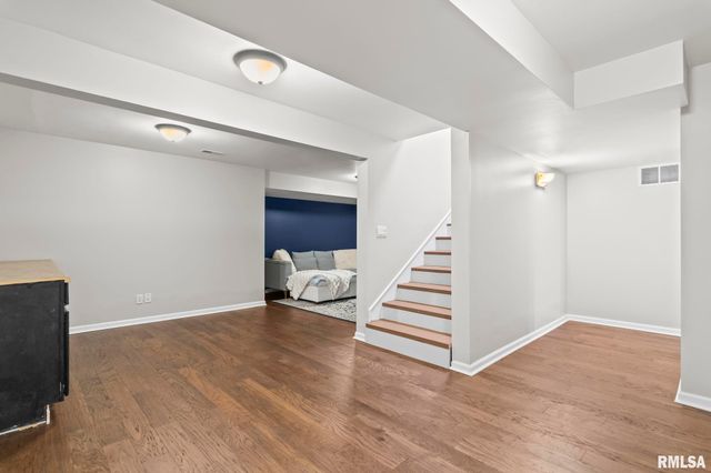 308 Winter Park Drive, Chatham, IL 62629