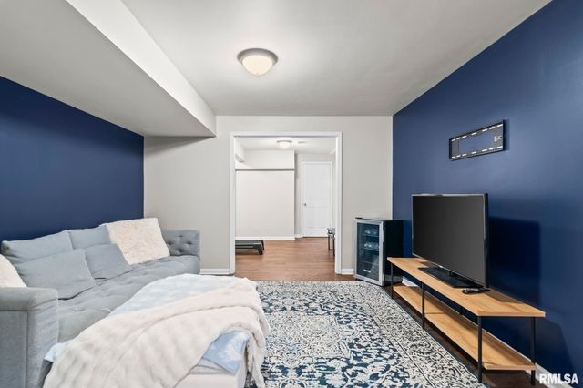 308 Winter Park Drive, Chatham, IL 62629