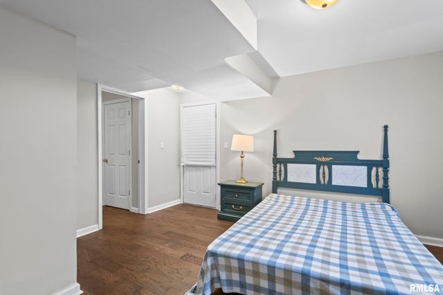 308 Winter Park Drive, Chatham, IL 62629