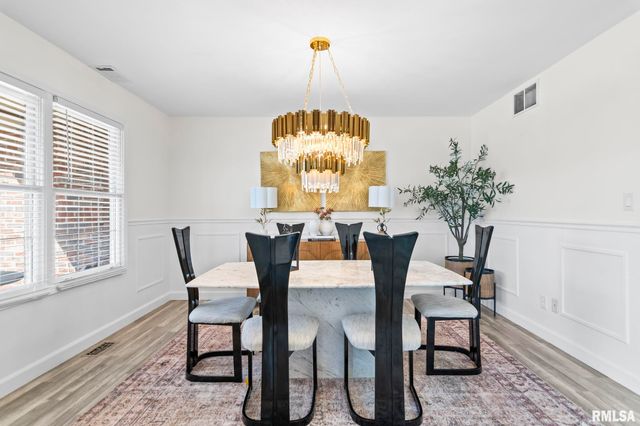 308 Winter Park Drive, Chatham, IL 62629