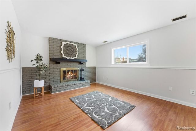 2031 Keystone Drive, Sterling Heights, MI 48310