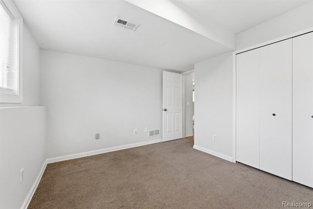 2031 Keystone Drive, Sterling Heights, MI 48310