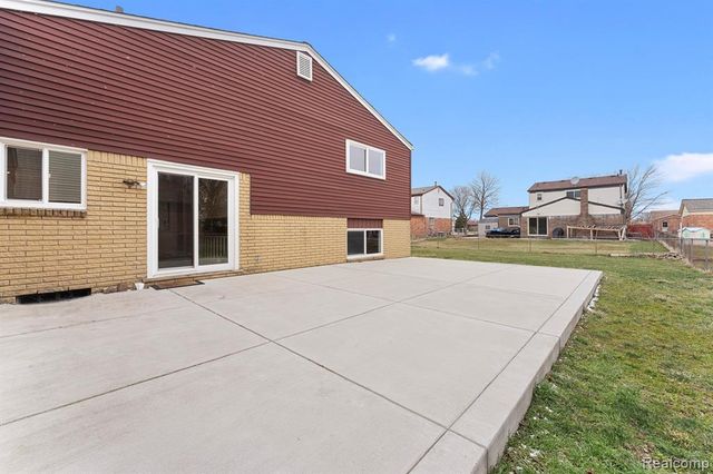 2031 Keystone Drive, Sterling Heights, MI 48310