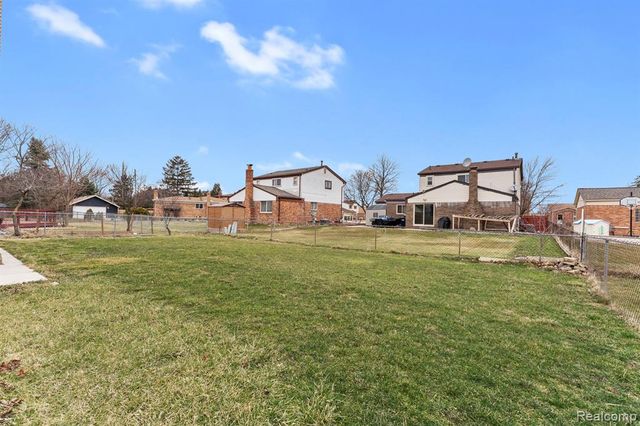 2031 Keystone Drive, Sterling Heights, MI 48310