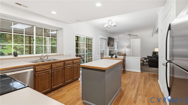 10284 Still Spring Ct, Mechanicsville, VA 23116