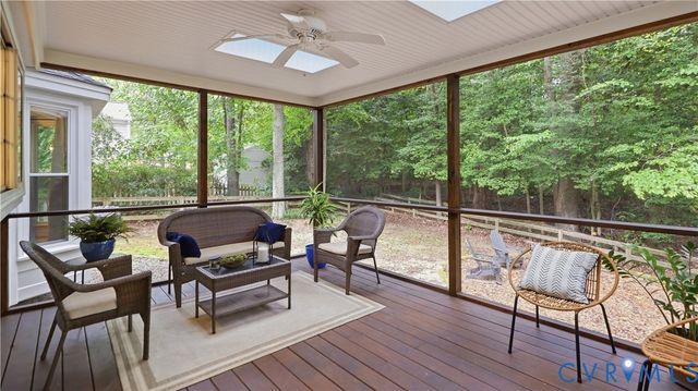 10284 Still Spring Ct, Mechanicsville, VA 23116