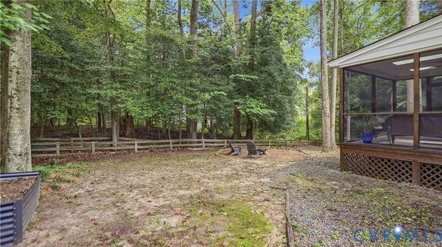 10284 Still Spring Ct, Mechanicsville, VA 23116