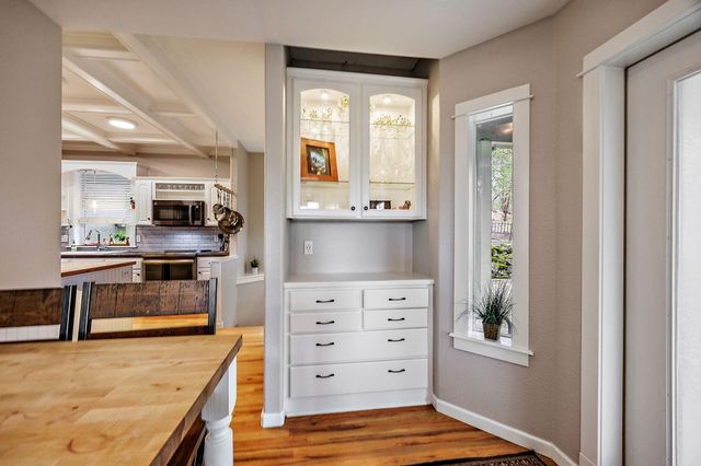 675 S 4th Street, Jacksonville, OR 97530