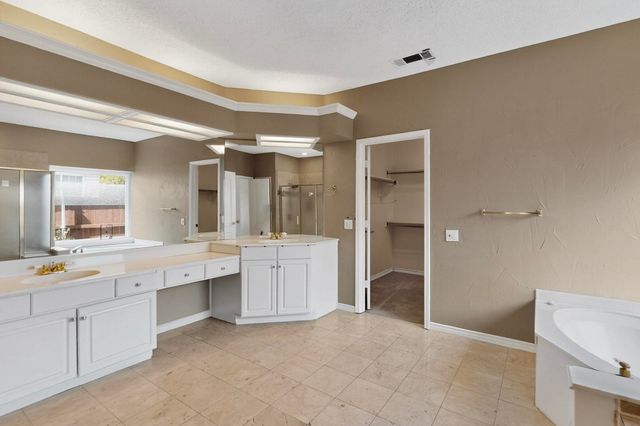 2221 Everglade Court, Carrollton, TX 75006