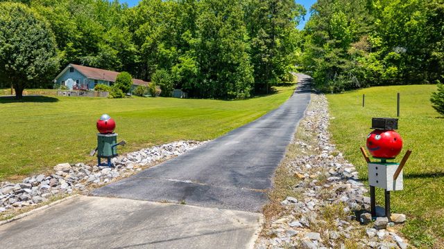 8970 Daisy Dallas Road, Hixson, TN 37343