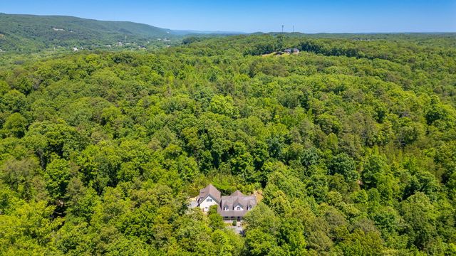 8970 Daisy Dallas Road, Hixson, TN 37343