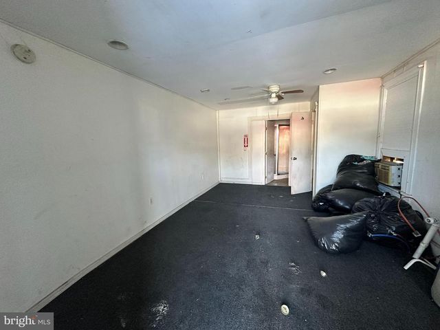 712 E LINCOLN HWY, Coatesville, PA 19320