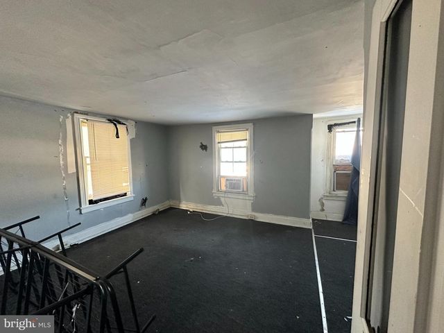 712 E LINCOLN HWY, Coatesville, PA 19320