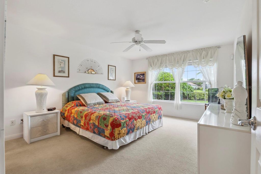 Image 11 of property listing at 28258 ISLET TRAIL, Bonita Springs, FL 34135