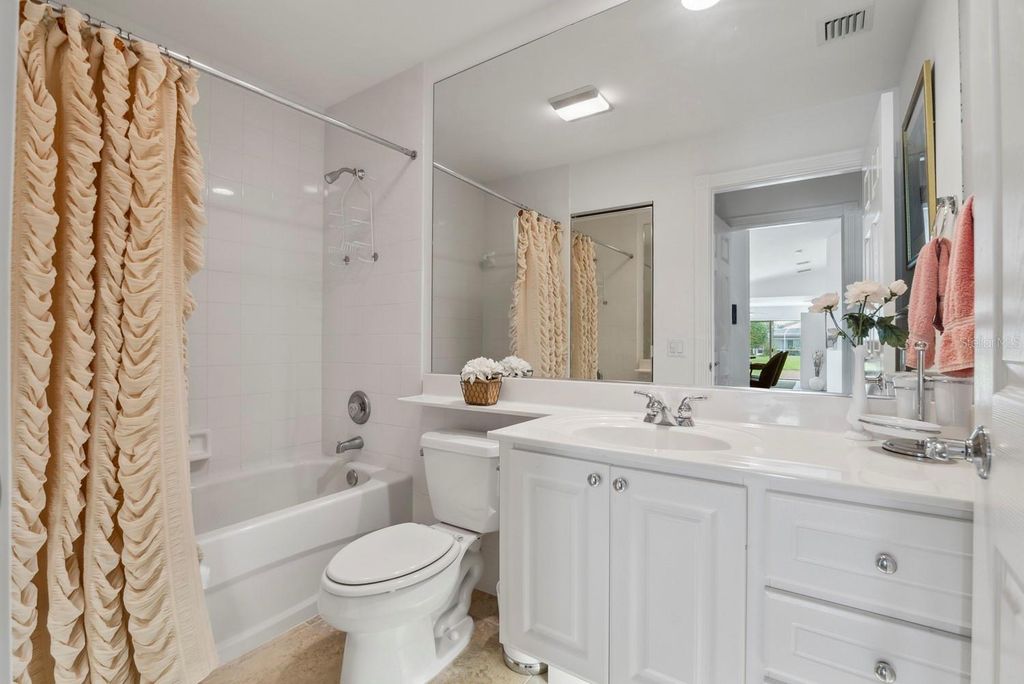 Image 15 of property listing at 28258 ISLET TRAIL, Bonita Springs, FL 34135