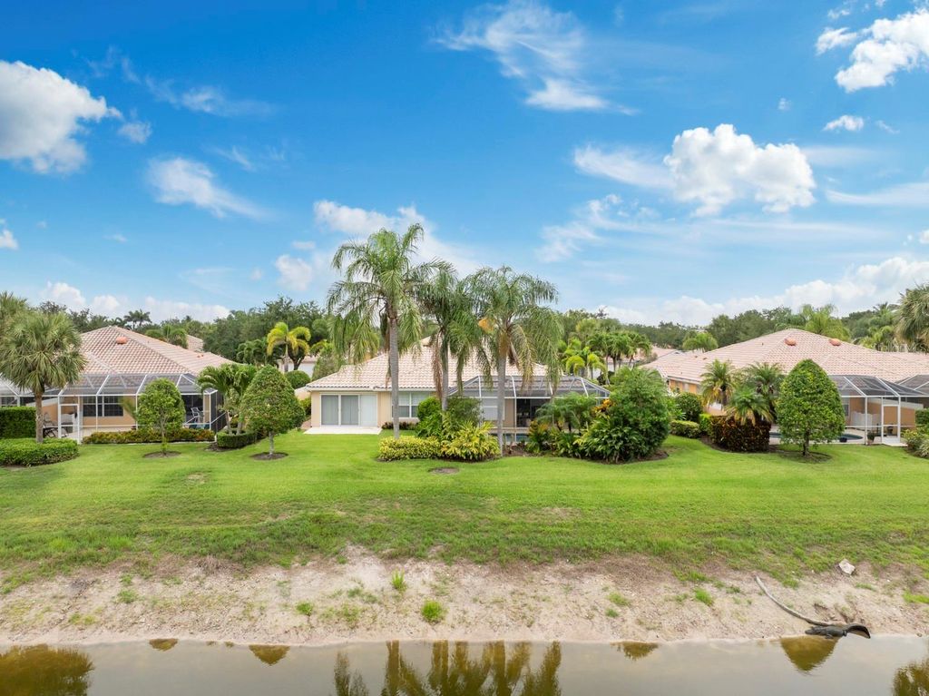 Image 19 of property listing at 28258 ISLET TRAIL, Bonita Springs, FL 34135
