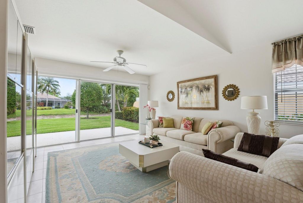 Image 5 of property listing at 28258 ISLET TRAIL, Bonita Springs, FL 34135