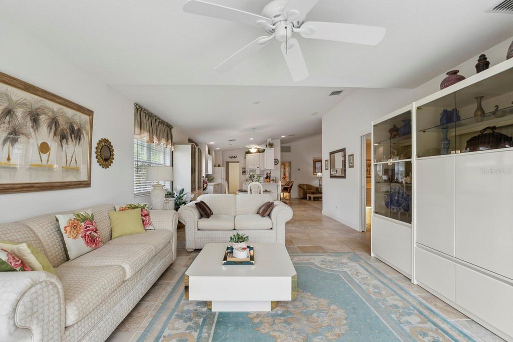 Image 8 of property listing at 28258 ISLET TRAIL, Bonita Springs, FL 34135