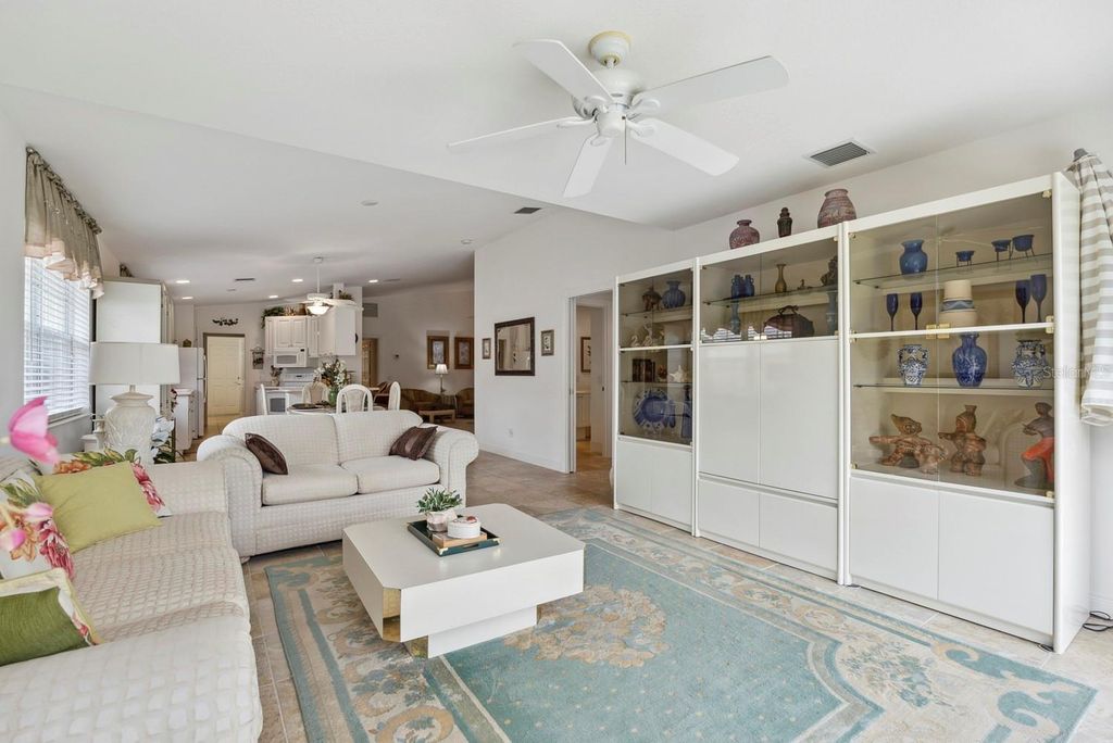 Image 10 of property listing at 28258 ISLET TRAIL, Bonita Springs, FL 34135