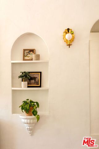 643 N Vendome Street, Los Angeles, CA 90026