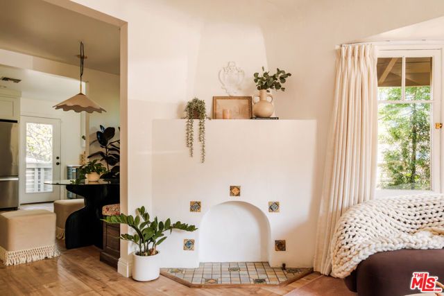 643 N Vendome Street, Los Angeles, CA 90026