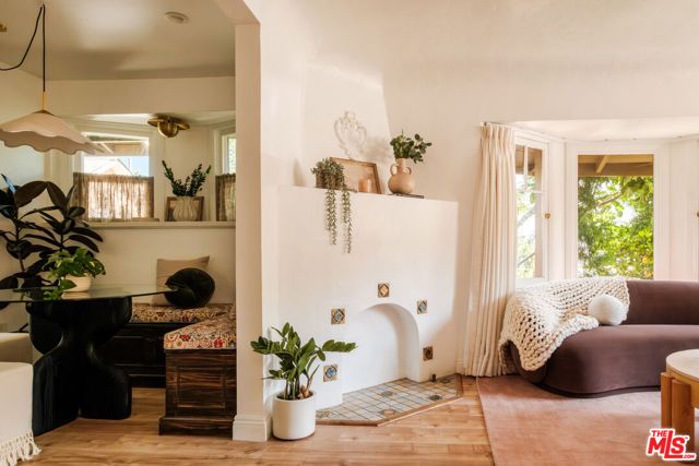 643 N Vendome Street, Los Angeles, CA 90026