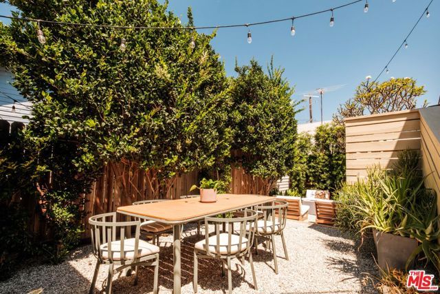 643 N Vendome Street, Los Angeles, CA 90026