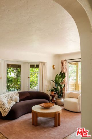 643 N Vendome Street, Los Angeles, CA 90026