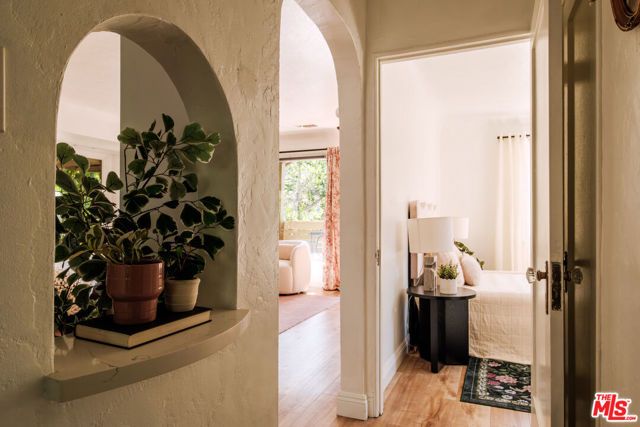 643 N Vendome Street, Los Angeles, CA 90026