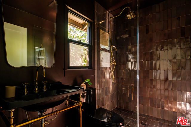 643 N Vendome Street, Los Angeles, CA 90026