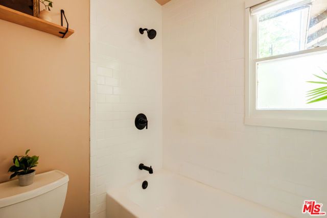 643 N Vendome Street, Los Angeles, CA 90026