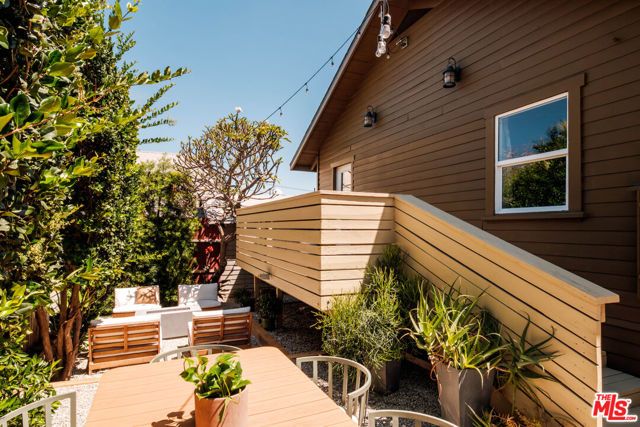 643 N Vendome Street, Los Angeles, CA 90026