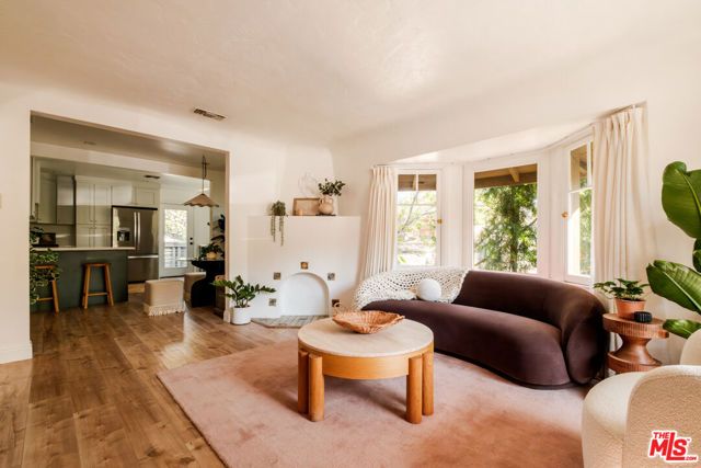 643 N Vendome Street, Los Angeles, CA 90026