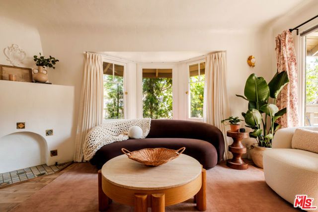 643 N Vendome Street, Los Angeles, CA 90026