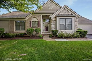 16934 Lochmoor Circle, Northville, MI 48168