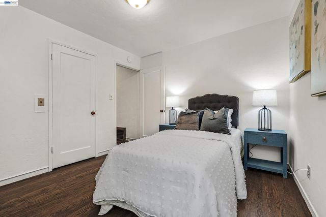 18926 Walnut Rd, Castro Valley, CA 94546