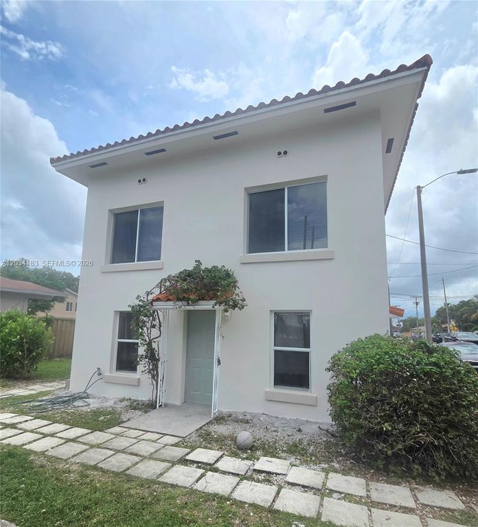 1112 SW 11th St 2, Miami, FL 33129