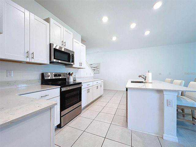 32046 POWDERPUFF MIMOSA DRIVE, San Antonio, FL 33576