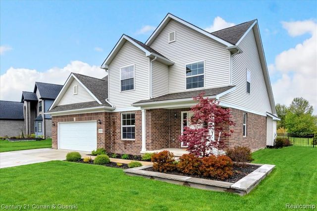 27070 Celtic Drive, Flat Rock, MI 48134