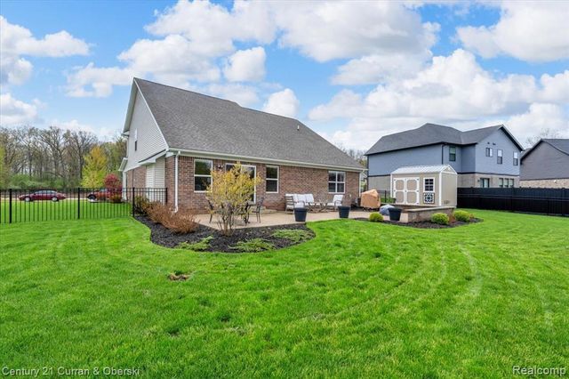 27070 Celtic Drive, Flat Rock, MI 48134
