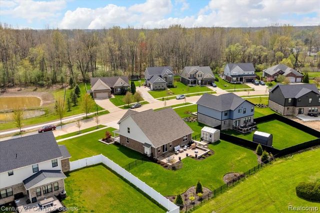 27070 Celtic Drive, Flat Rock, MI 48134
