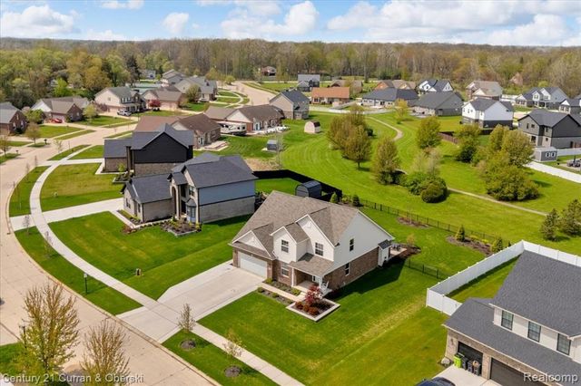 27070 Celtic Drive, Flat Rock, MI 48134