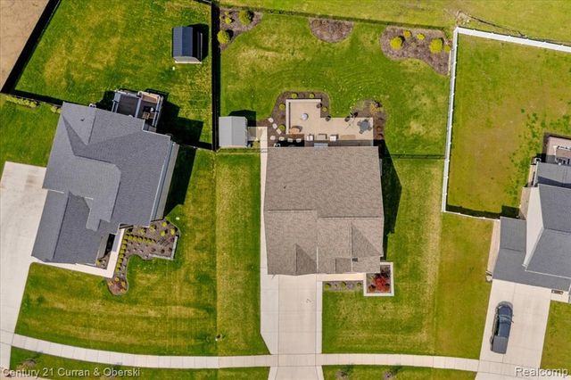 27070 Celtic Drive, Flat Rock, MI 48134