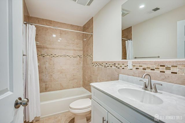 114 Longfield Court, East Brunswick, NJ 08816