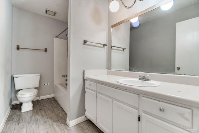 8370 Carl Dean St, Pensacola, FL 32514